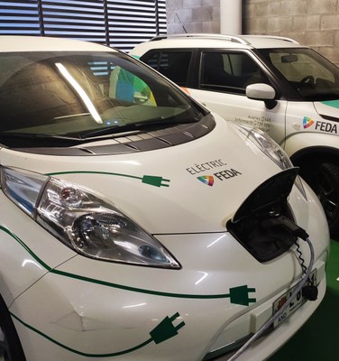 La flota sostenible de FEDA s’amplia amb la compra de cinc nous vehicles elèctrics